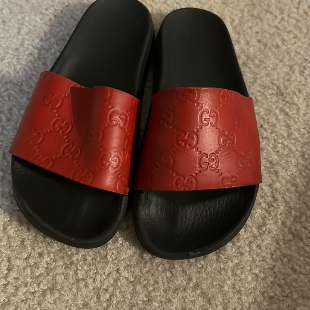 Gucci slides